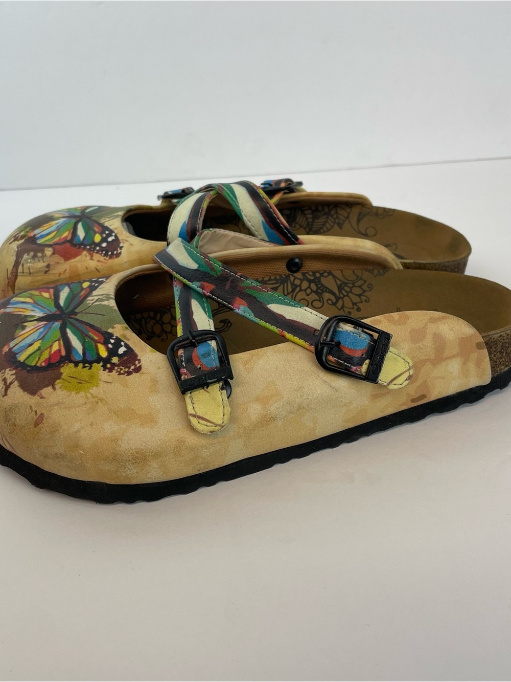 Women’s Size 7.5 Butterfly Clog Slide - Picture 3 of 5